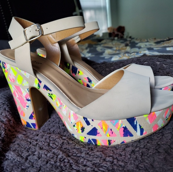 Women's Funky Heel - Picture 1 of 3